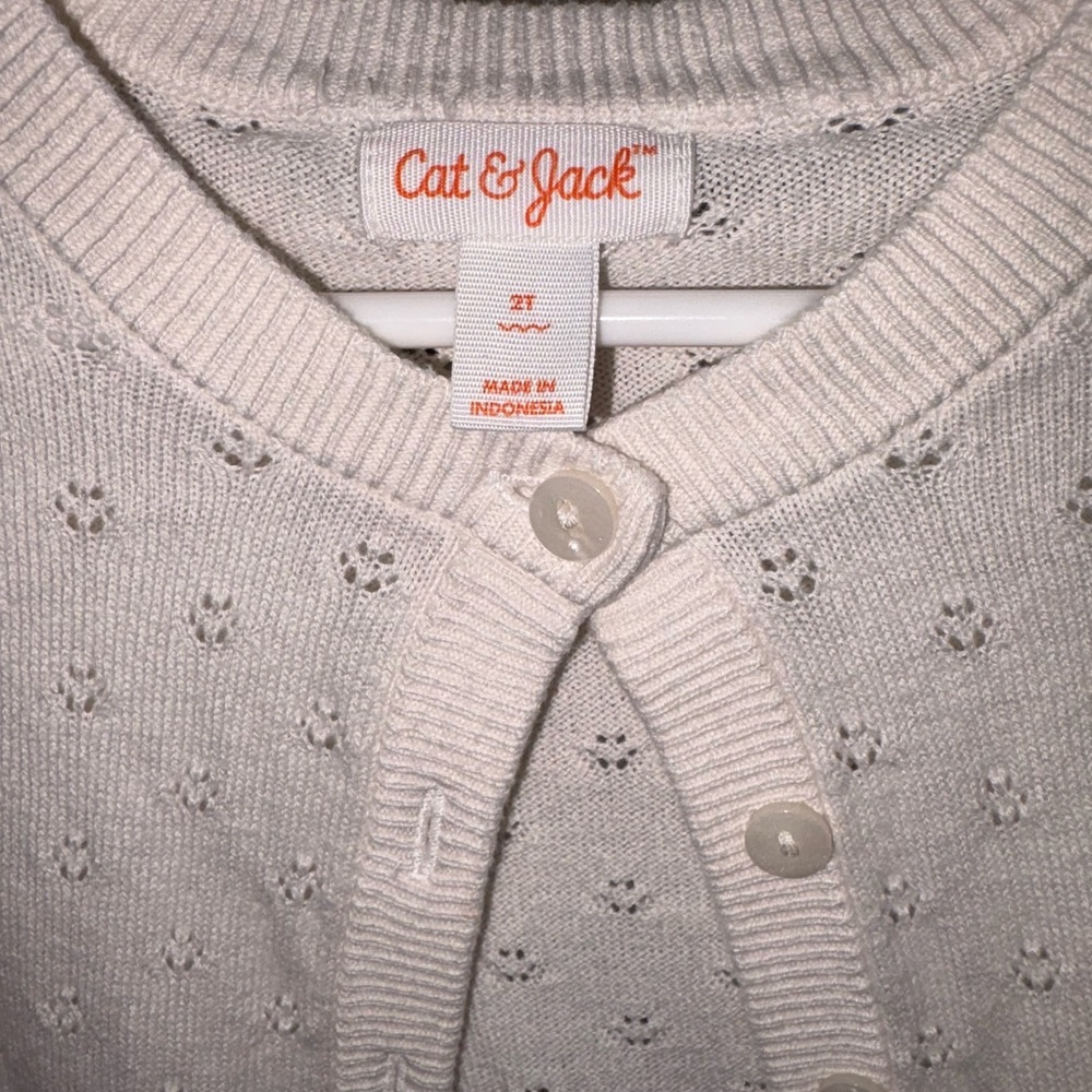 Cat & Jack White Pointelle Button Up Cardigan 2T Girl - Picture 2 of 6